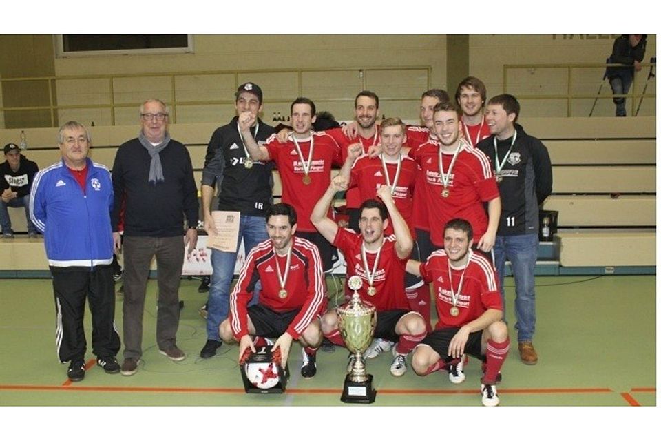 A-Liga-Primus SV Niederemmel triumphiert auch in der Halle. Foto: Markus Jungbluth A-Liga-Primus SV Niederemmel triumphiert auch in der Halle. Foto: Markus Jungbluth