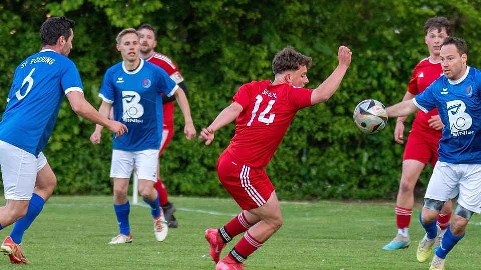 Die SF Föching geht gegen Sauerlach unter.