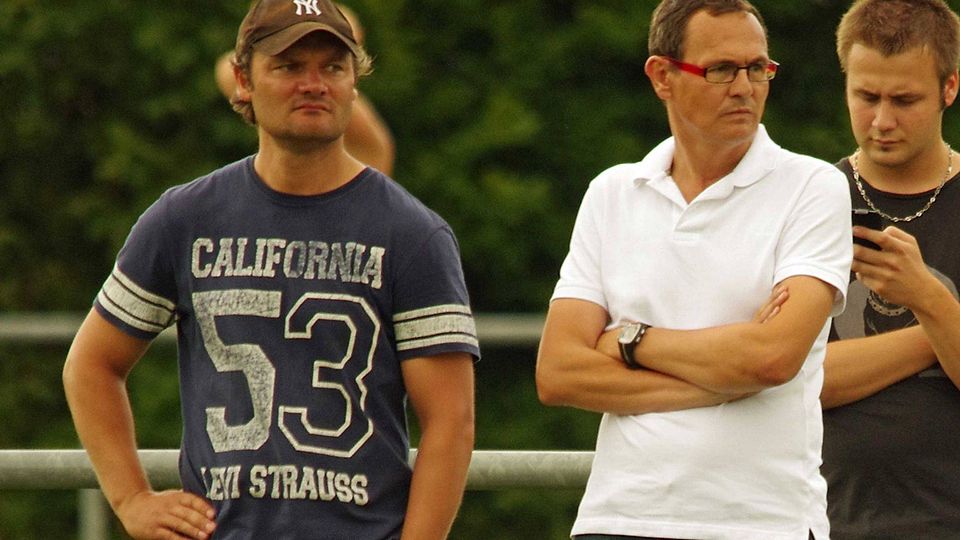 Das Trainerduo Werner Rubner (r.) und Helmut Forster möchte mit dem TSV Wacker Neutraubling erneut die Kreisliga sichern. Foto: Schmautz