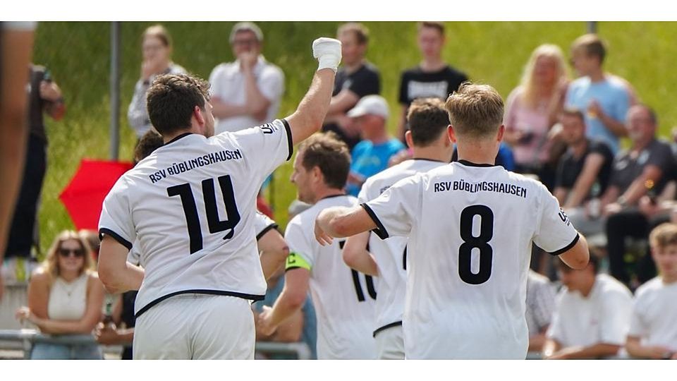 Alle Blicke gehen nach Büblingshausen: Schafft der RSV den Aufstieg in die Fußball-Gruppenliga, öffnen sich dadurch weitere Möglichkeiten für klassentiefere Teams. © Isabel Althof