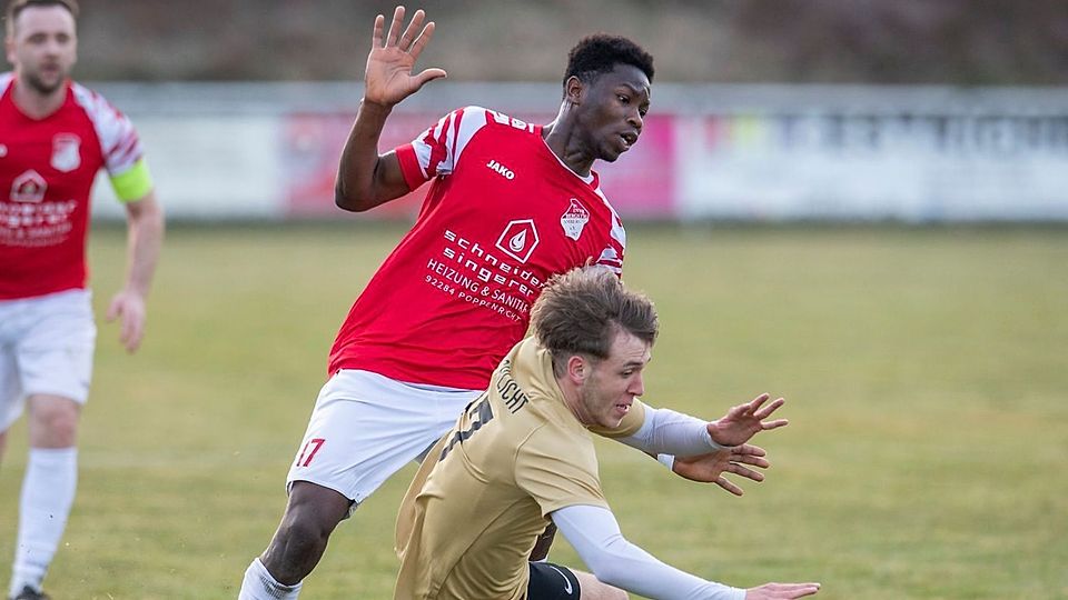 Inter-Stürmer Antoine Agbeve (oben) erwischte gegen Arnschwang einen Sahnetag.