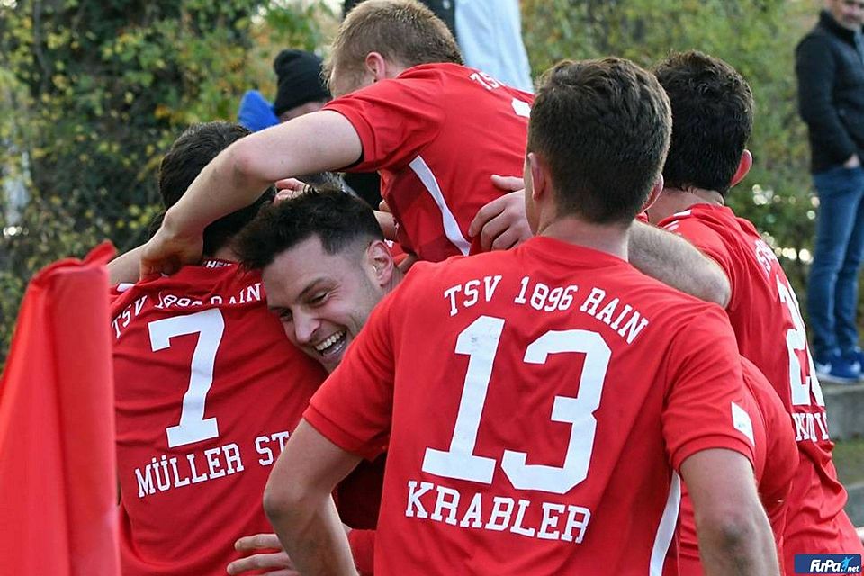 Der TSV Rain verbesserte sich mit dem Heimsieg gegen 1860 Rosenheim auf Tabellenplatz 13 