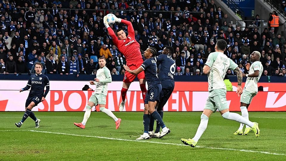 Sicherer Rückhalt: In zwei der drei letzten Spiele vor der Winterpause kassierte Michael Zetterer keinen Gegentreffer. Beim VfL Bochum gewann er mit Werder Bremen mit 1:0.