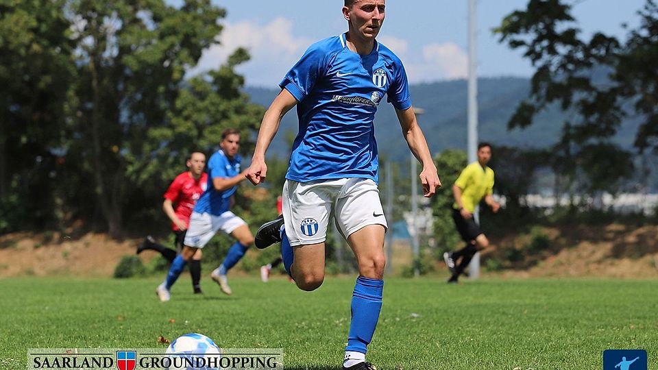 Die Spieler des FSV Rimbach in blau-weiß erwarten kommenden Sonntag die ungeschlagene Starkenburg Heppenheim zum Topspiel.