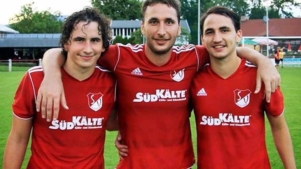 Die Damjanov-Brüder: Uwe, Axel und Paul kicken gemeinsam für den SV Kirchzarten. | Foto: Privat