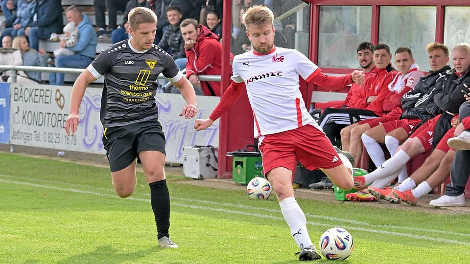 Das Bild täuscht: Nicht der VfR Jettingen mit Nico Fritz (rechts) hatte die Nase vorne, stattdessen durfte Daniel Mrkalj mit dem TSV Gersthofen jubeln.