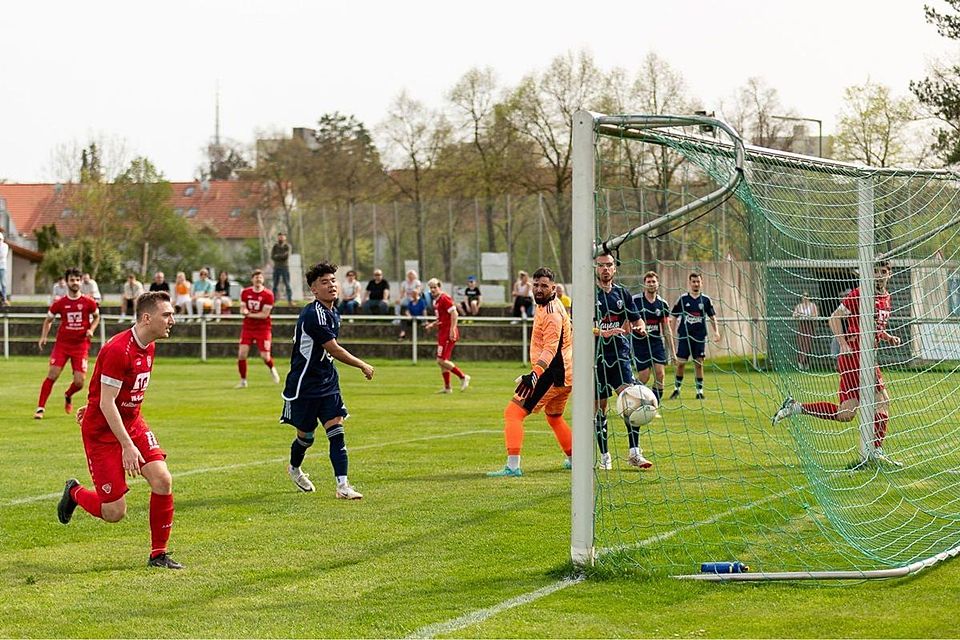 Hinten klingelte es zu oft: In der Rückrundentabelle sammelte die SpVgg Feldmoching lediglich fünf Punkte. Hinten klingelte es zu oft: In der Rückrundentabelle sammelte die SpVgg Feldmoching lediglich fünf Punkte.
