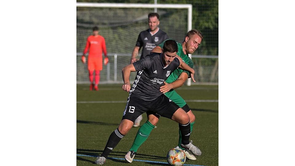 Als Spieler kompromisslos: In Gundersheim hat Kevin Boos (grünes Trikot) das Trainerzepter übernommen.	Foto: BK/Dirigo / Archiv