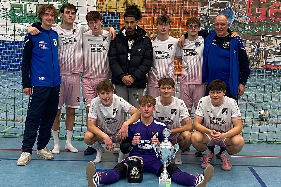 Die A-Jugendspieler holten den zweiten Platz bei den Hallenkreismeisterschaften