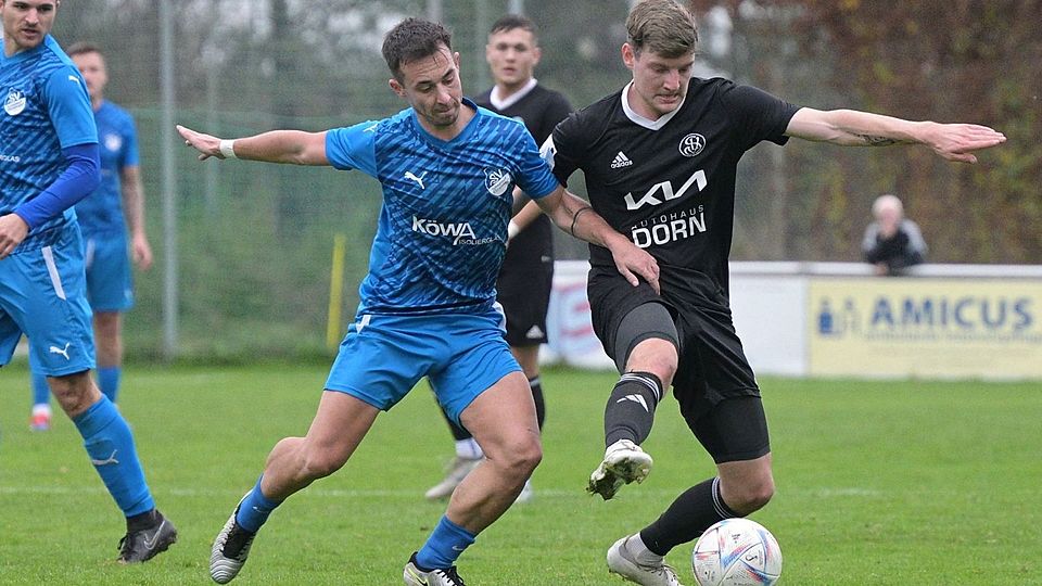 Wie schlägt sich Schwandorf-Ettmannsdorf (links Lukas Rothut) im Heimspiel gegen den Spitzenreiter aus Landshut?