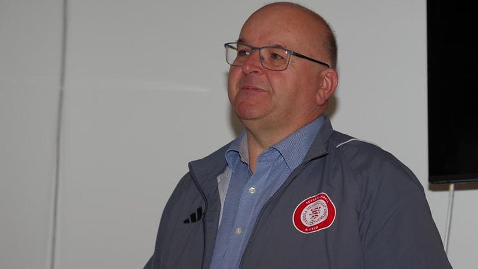 Frank Keller folgt als Klassenleiter der Fußball-Gruppenliga Gießen/Marburg auf den scheidenden Jörg Wolf. © PETER FROESE