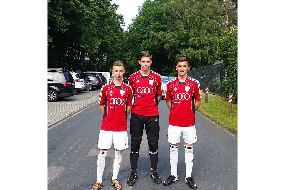 Marcus Slonek, Florian Wagner und Anis Cecunjanin kicken erfolgreich für den Profi-Klub FC Ingolstadt.  Fotos: privat