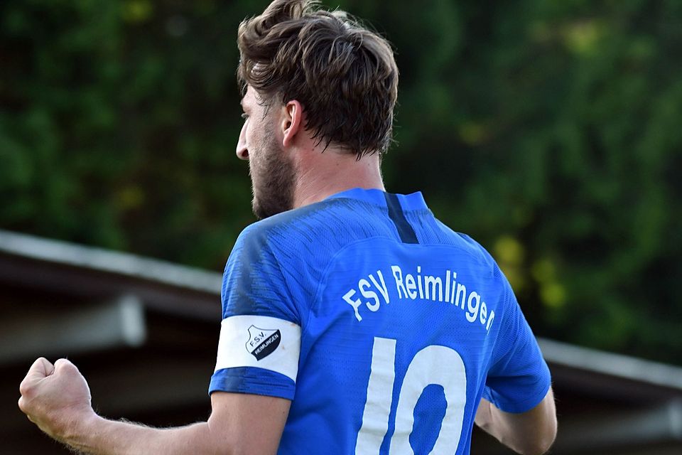 Reimlingens Dominik Kohnle war mal wieder nicht zu stoppen und erzielte in Möttingen alle FSV-Treffer.