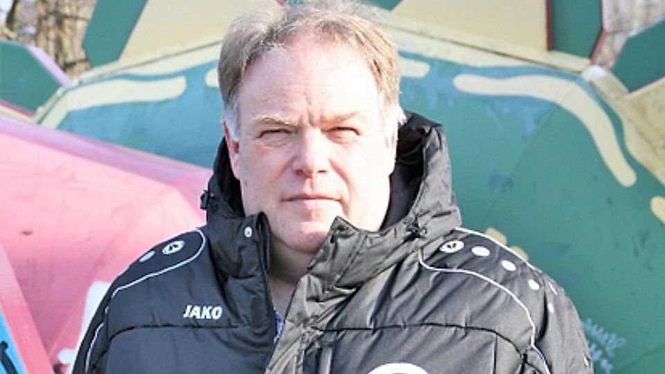 Ilja Ludenberg glaubt, dass der KFC Uerdingen finanziell etwas breiter aufgestellt sein könnte. Vorwürfe macht er der Vereinsführung aber nicht.