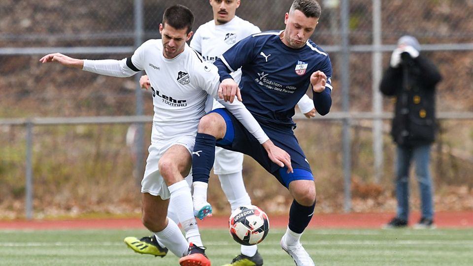 Kommt als zweitbester Torjäger der Landesliga nach Erzingen: Nexhdet Gusturanaj (rechts) | Foto: Gerd Gründl
