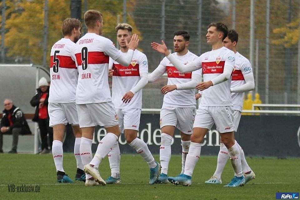 Der VfB Stuttgart II steigt in die Regionalliga auf.