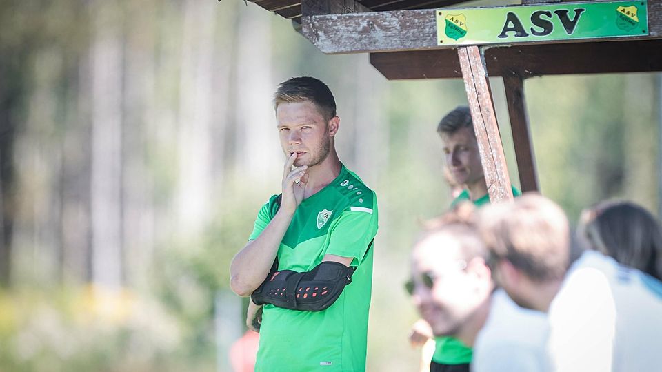 Nachdenklicher Blick in die Zukunft: Trainer Felix Heidl hatte in der vergangenen Saison mit vielen Problemen zu kämpfen. Ob er weitermacht, steht noch nicht fest.