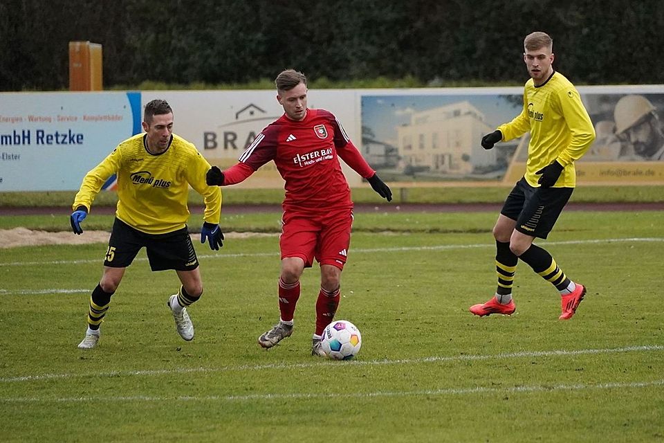 Der ehemalige Europa-League-Spieler Yevgenii Zubeyko (links) lief am Wochenende wieder für Eintracht Emseloh auf. Das bleibt jedoch eine Ausnahme.