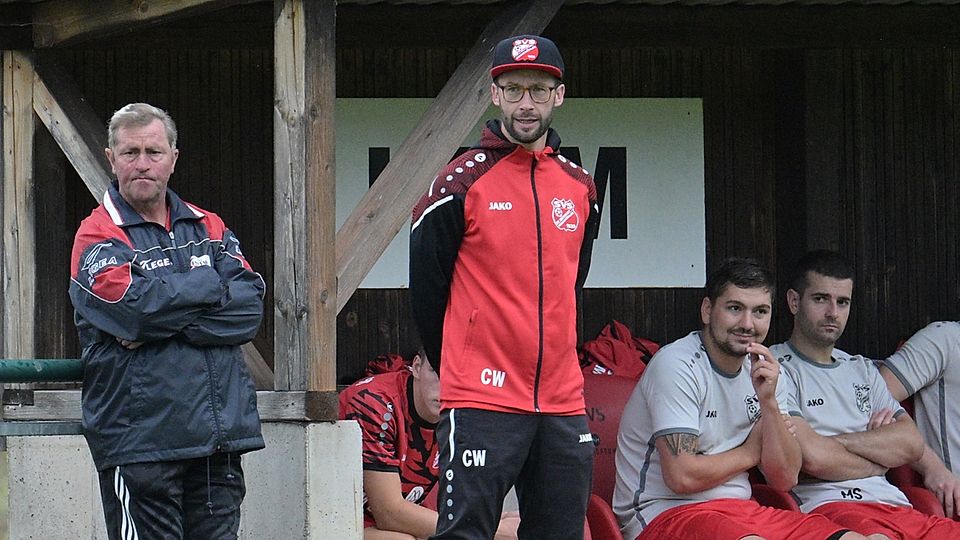 Christoph Weber (Mitte) ist nicht mehr Trainer des SV Schmidmühlen.