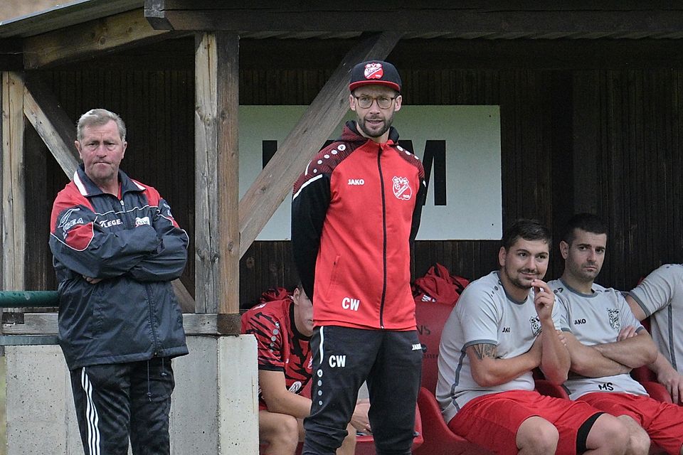 Christoph Weber (Mitte) ist nicht mehr Trainer des SV Schmidmühlen.