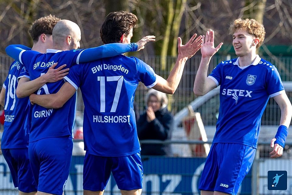 Dingden jubelt über Auswärtssieg. 