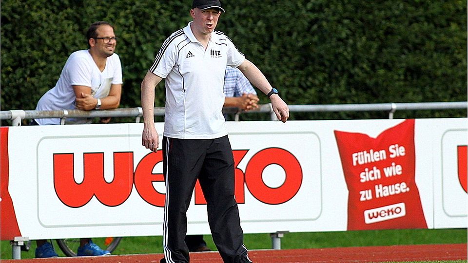 Jürgen Strasser gibt auch in der kommenden Spielzeit die Kommandos beim SSV Eggenfelden. F: Santner