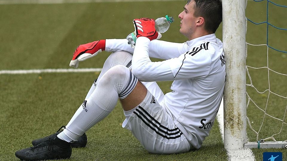 Enttäuschung pur auch bei Torwart Leon Gerhard: Die Mosella ist abgestiegen.