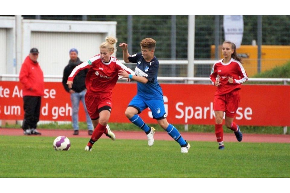 Crailsheim (rot) gewann zuletzt völlig überraschend mit 1:0 in Hoffenheim.  Heiko Kirbach