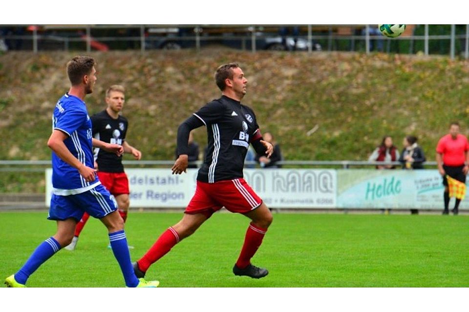 Erstmals in dieser Saison gingen die Spieler des SV Hofstetten nicht als Verlierer vom Platz | Archivbild: M. Thoma