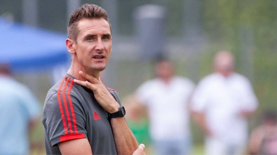 Miroslav Klose möchte würde lieber weiterhin die U17 trainieren. Foto: Charly Becherer