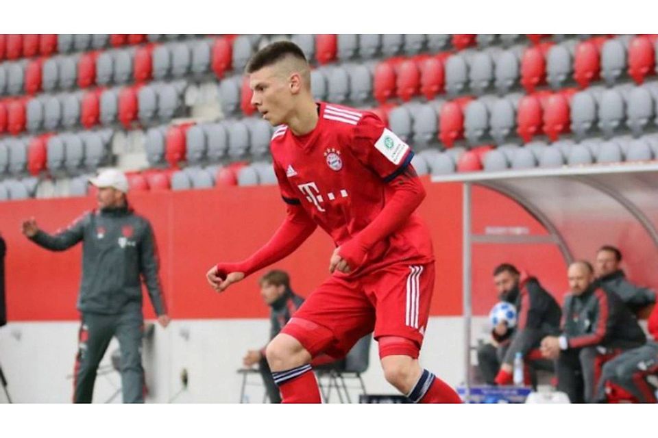 Bayern-Talent Daniels Ontuzans debütierte in der EM-Qualifikation für Lettland &lt;em&gt;FC Bayern München&lt;/em&gt;