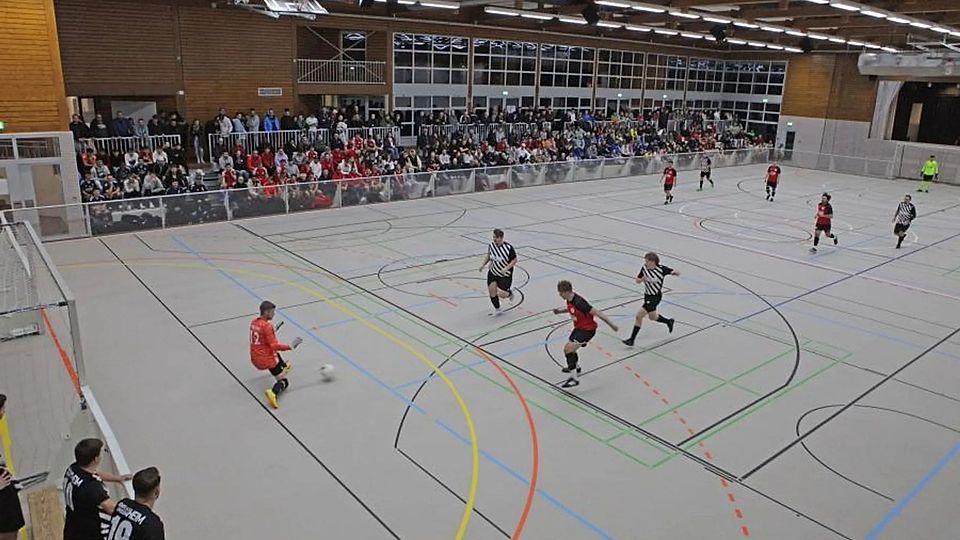 In der ersten Woche des neuen Jahres können sich Hallenfußball-Fans auf das Schiedsrichter Turnier freuen.