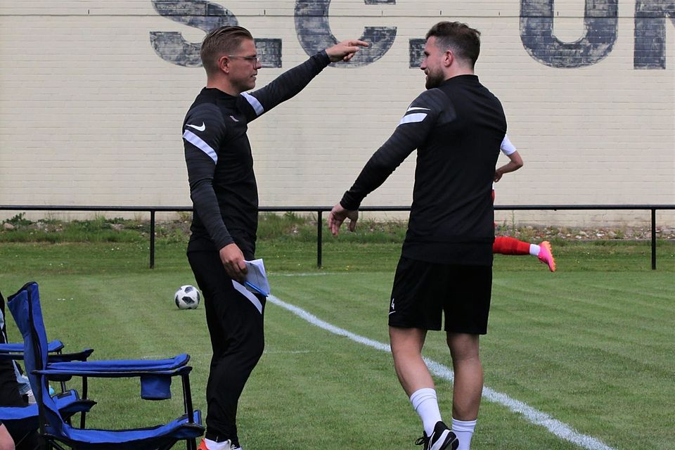 Torben Krause (li.) und Bennet Krause werden als Trainer von den 2. Herren zur Ligamannschaft hochgezogen.