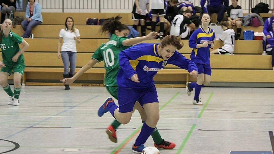 Voller Einsatz in Klarenthal: Nach den B-Juniorinnen in der vergangenen Woche kicken an diesem Wochenende U15-Teams um den Girlscup. Archivfoto: Rainer Wagner