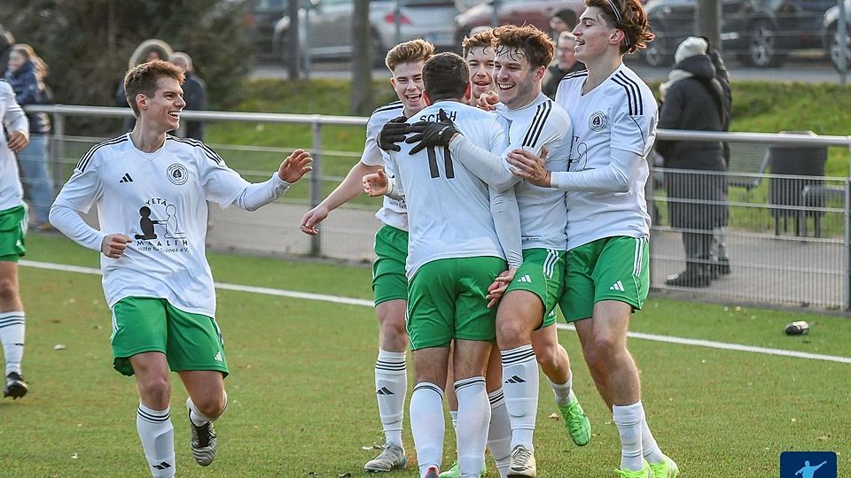Jubel im Topspiel: Der SC Borussia Lindenthal-Hohenlind besiegte den Tabellenzweiten SSV Homburg-Nümbrecht.