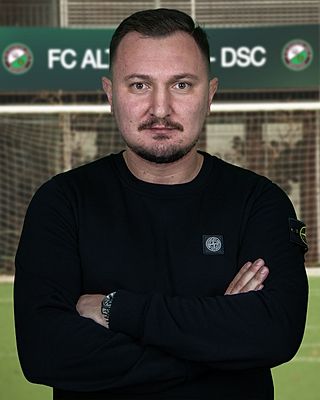 Oktay Kaya