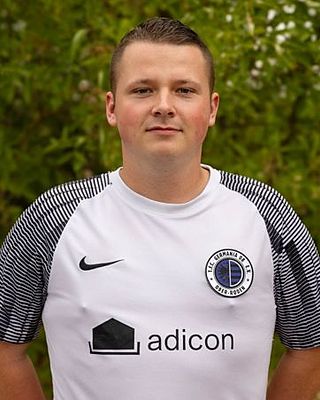 Dustin Stalzer