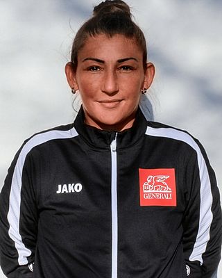 Nihal Yildiz