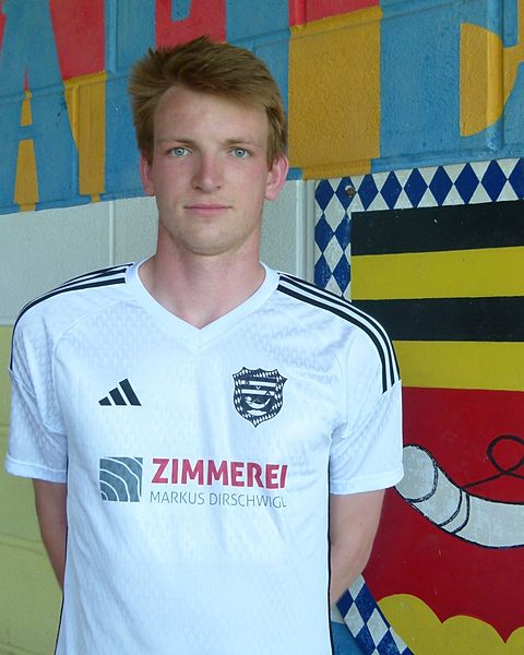 Foto: Helmut Schirdewahn