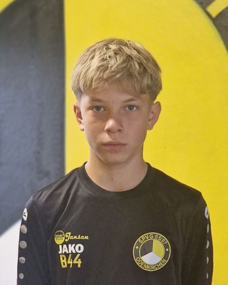 Mika Mateo Neumann