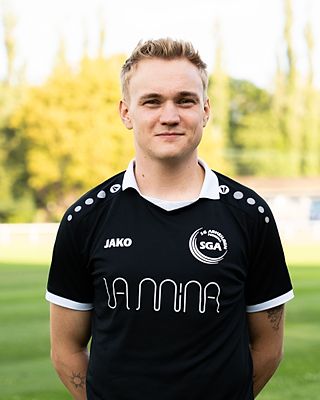 Finn Adam