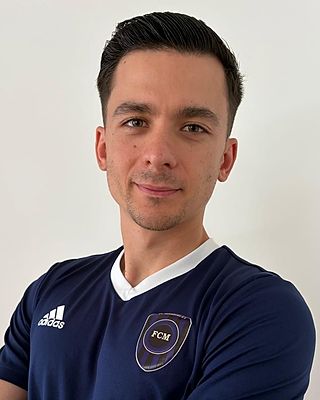 Okan Ayiköz