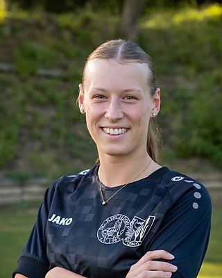 Nicole Bast