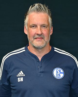 Simon Henzler