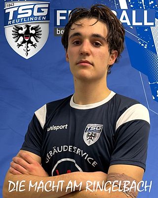 Martin Uzcanga Velasco