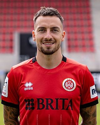 Sinan Karweina