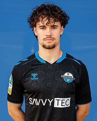 Luca Löwelt