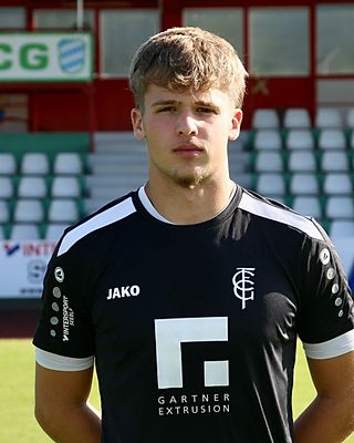 Leon Kian Özer