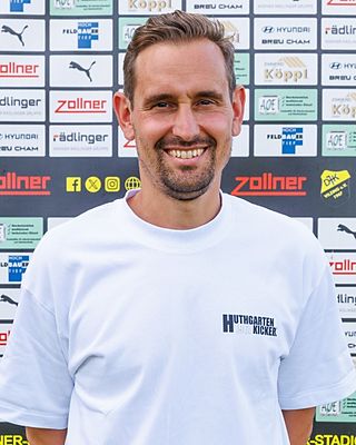Tobias Dezelak