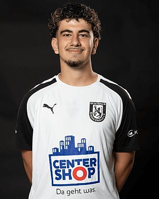 Azad Demir
